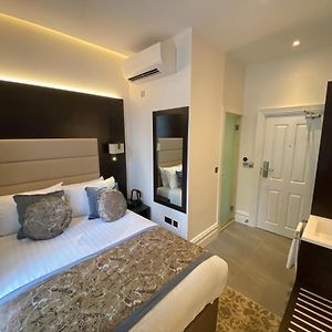 Camera standard con letto king size